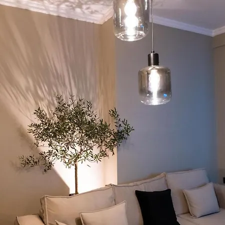 Luxurious Coastal *
