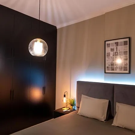 Luxurious Coastal Apartment
